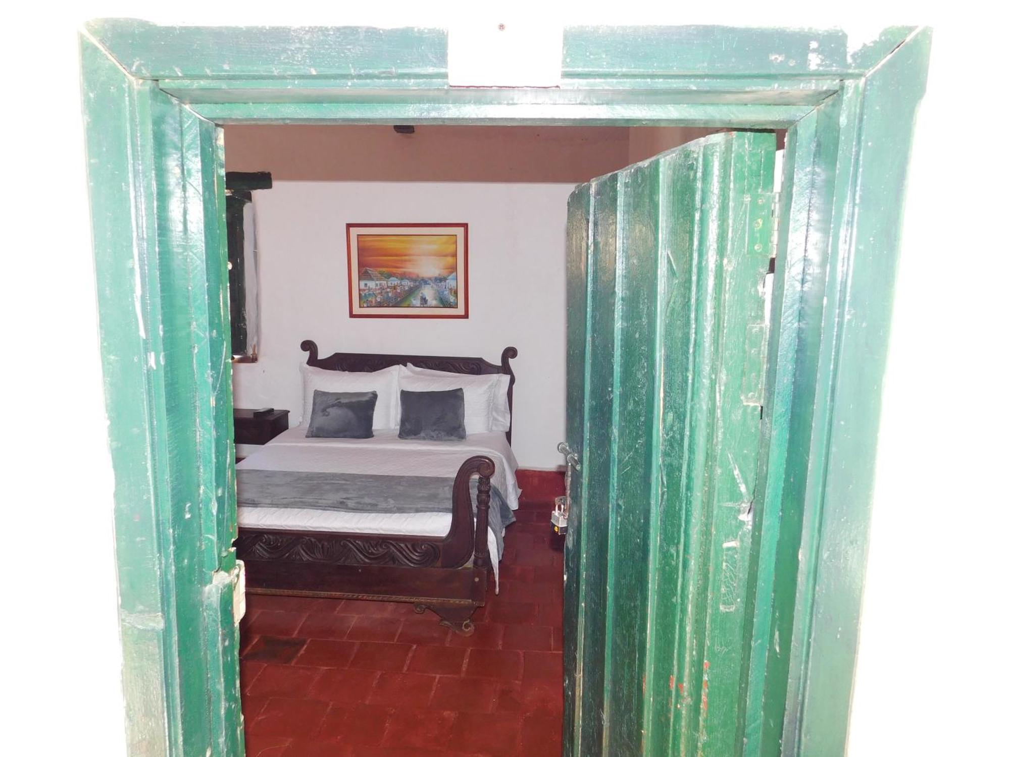 Casa Hotel Paraiso Bella Villa บียาเดเลย์บา ภายนอก รูปภาพ